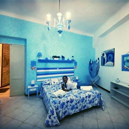 La Maison Des Caprices_ La Spezia _Stazione_5Terre מראה חיצוני תמונה