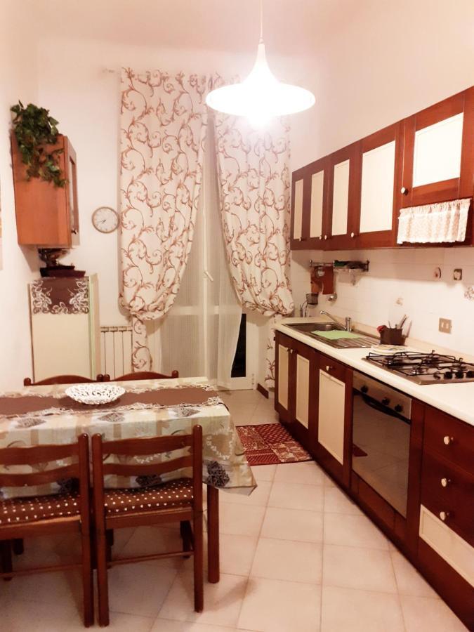 La Maison Des Caprices_ La Spezia _Stazione_5Terre מראה חיצוני תמונה